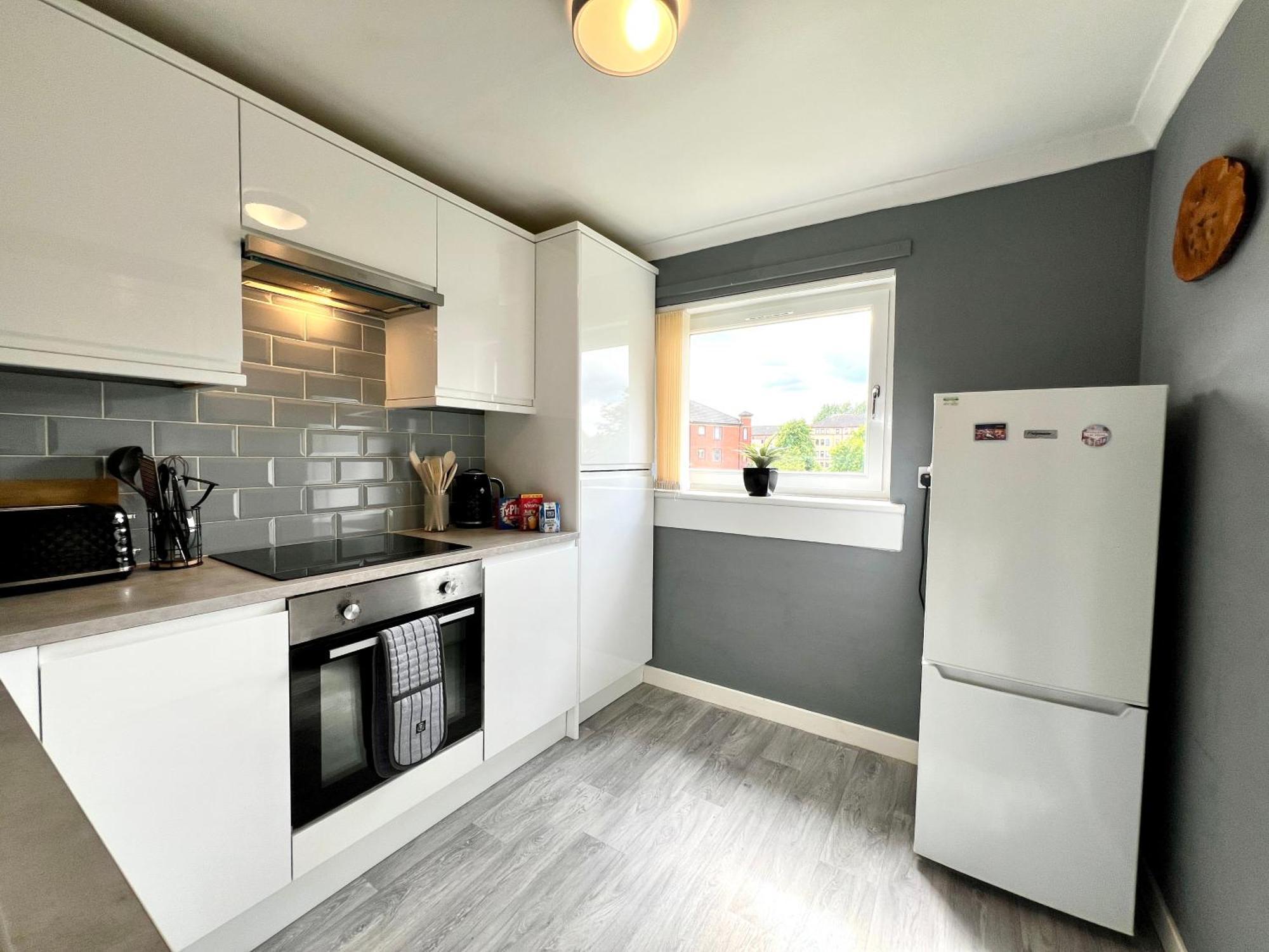 Spacious 2 Bed-Flat In Glasgow City - Free Parking Εξωτερικό φωτογραφία