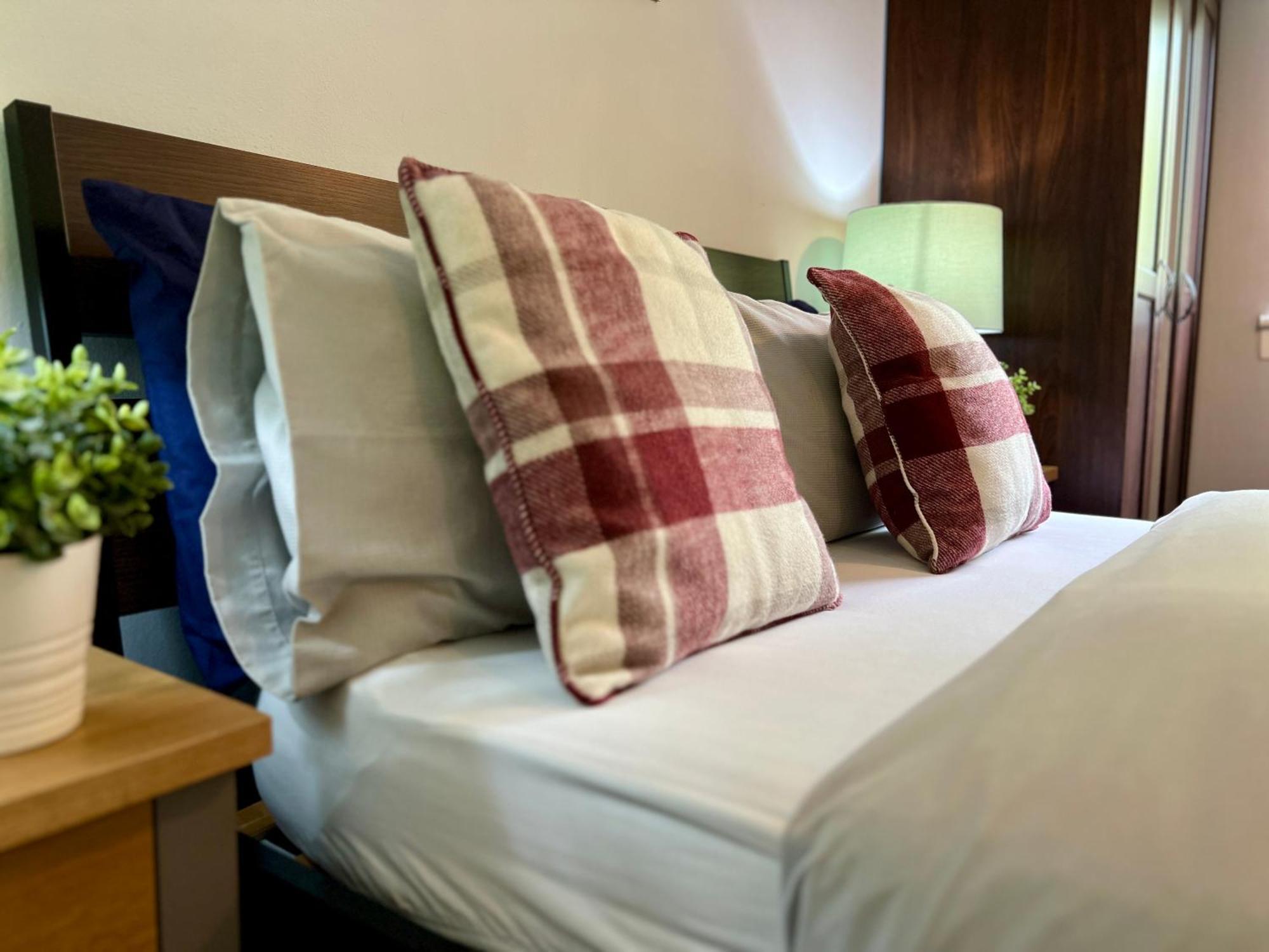 Spacious 2 Bed-Flat In Glasgow City - Free Parking Εξωτερικό φωτογραφία