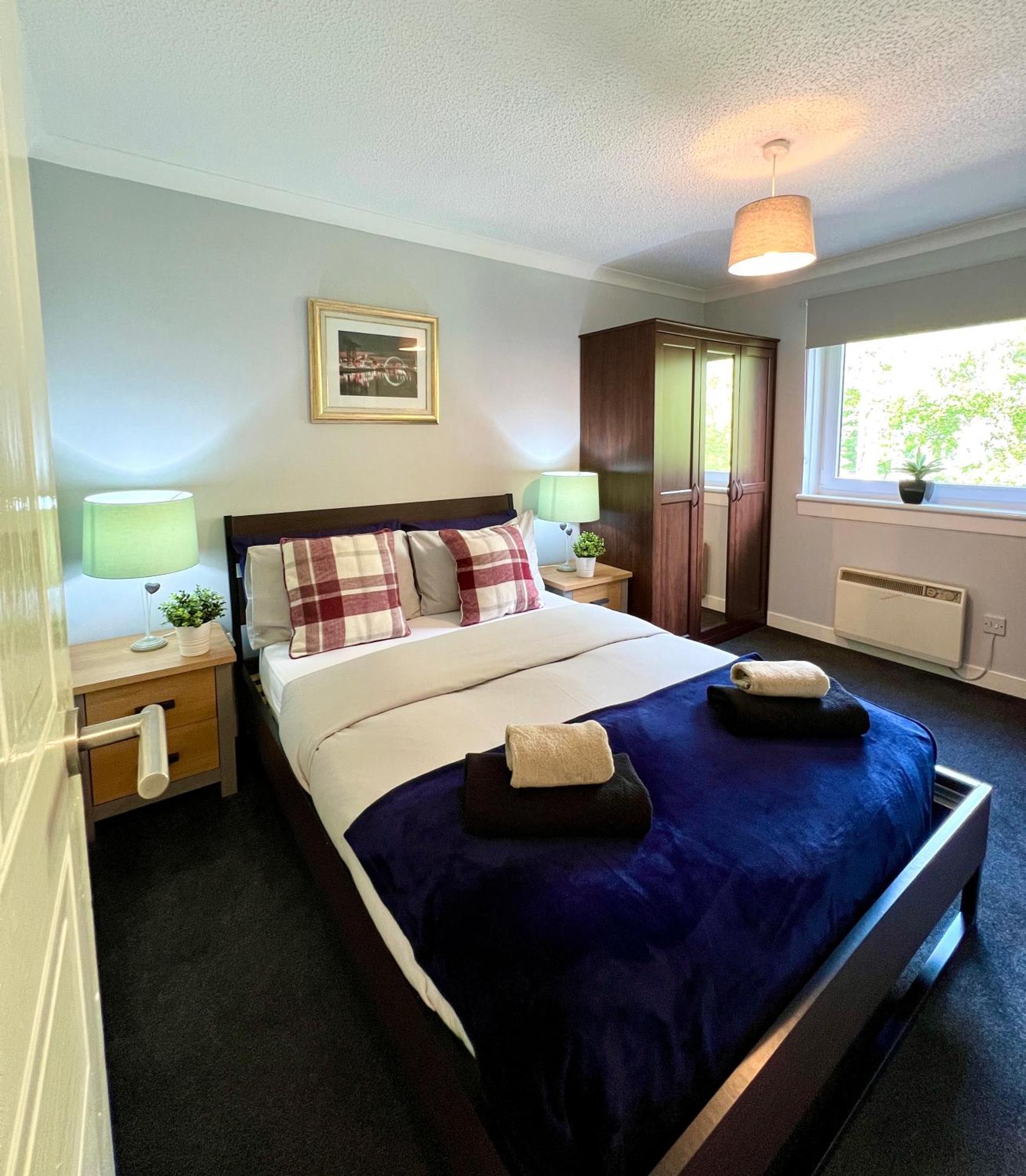 Spacious 2 Bed-Flat In Glasgow City - Free Parking Εξωτερικό φωτογραφία